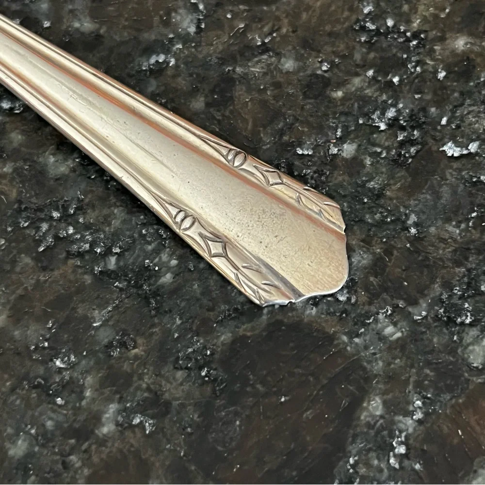William Rogers Oneida Malibu Silver Plate Pierced Pie Server 1934